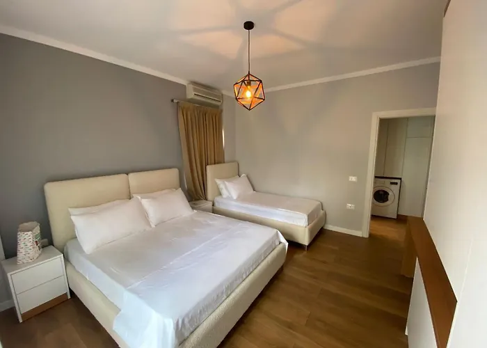 Lana River Modern Appartement